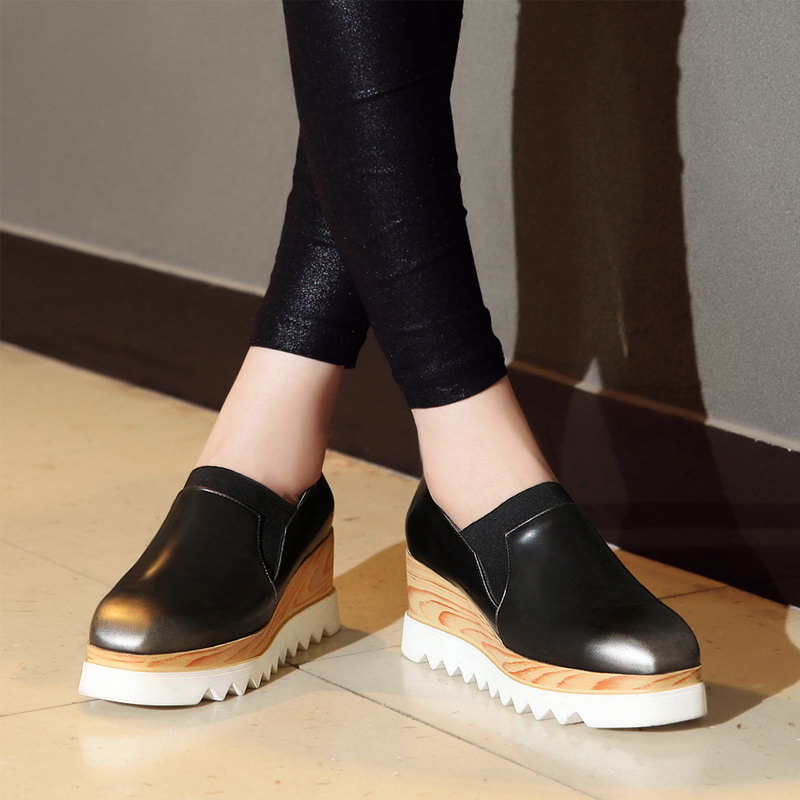 Slip-on Platform Sneakers Featuring Wooden And Zig-zag Sole